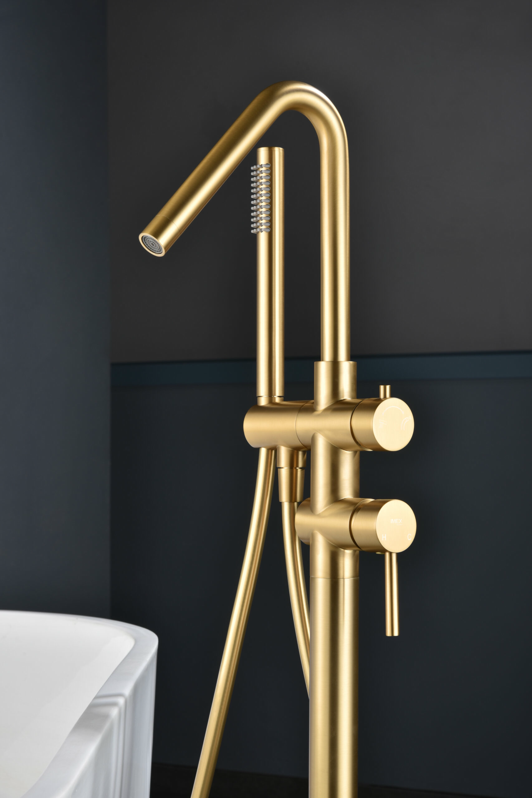 Смеситель для ванны напольный с внутренней частью imex corcega bbeco1/oc brushed gold pvd