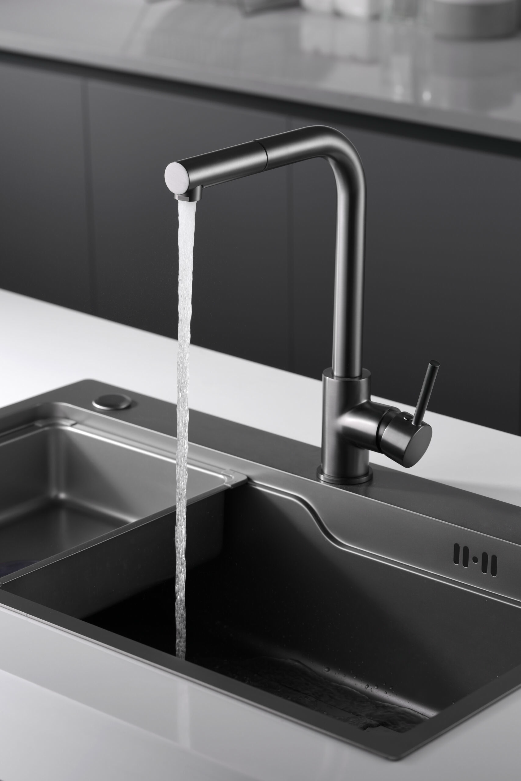 Смеситель для кухни с вытяжной лейкой на 1 режим imex malta gce006/bgm black gun metal pvd