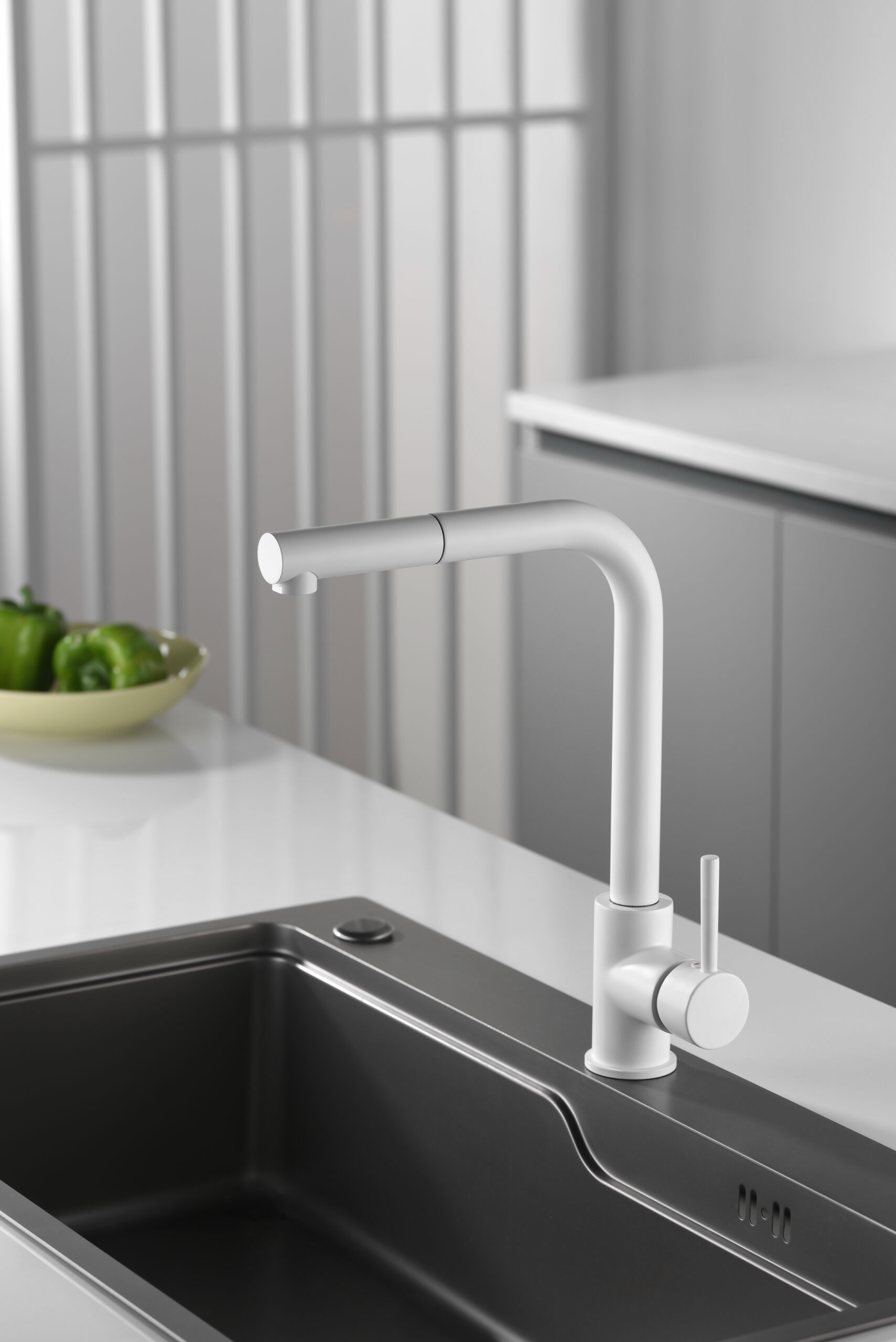 Смеситель для кухни с вытяжной лейкой на 1 режим imex malta gce006/bl matt white