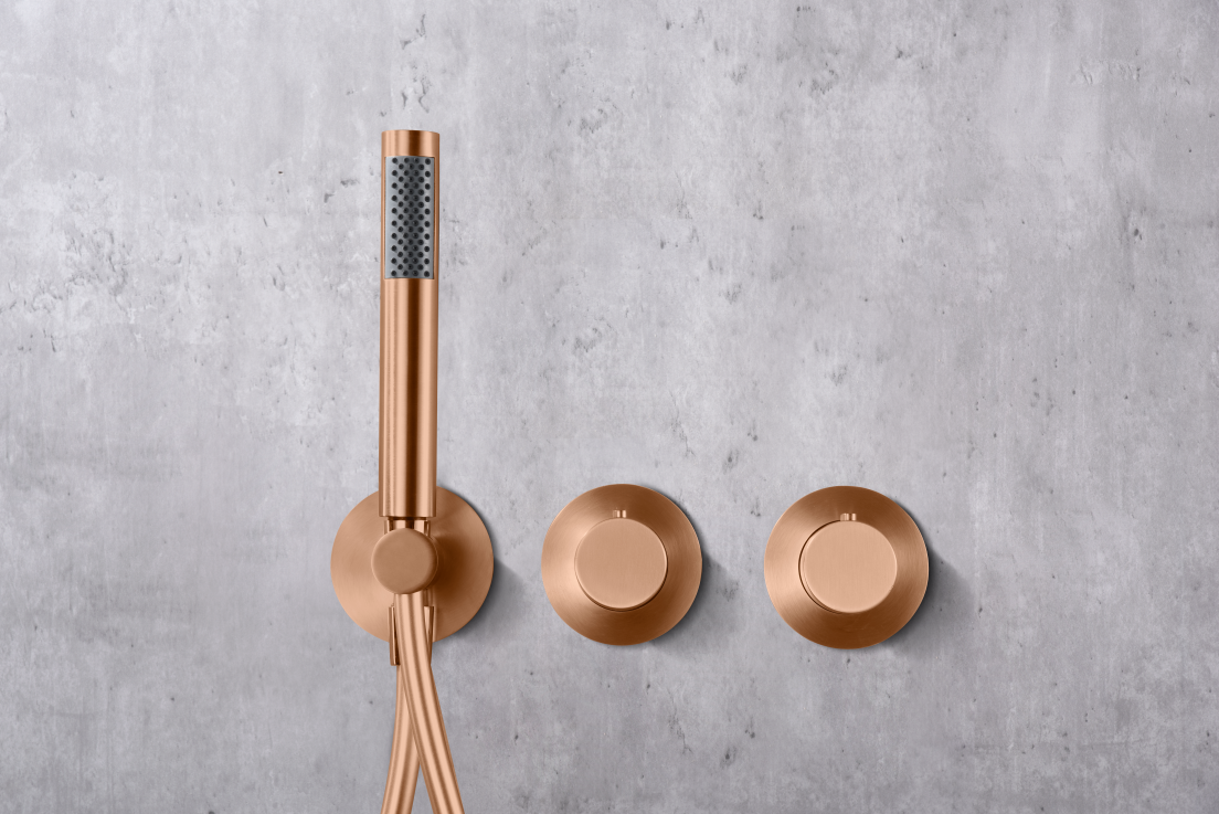 Смеситель для душа термостатический скрытого монтажа готовый комплект верхний душ ø25cm imex assen gta052/orc brushed rose gold pvd