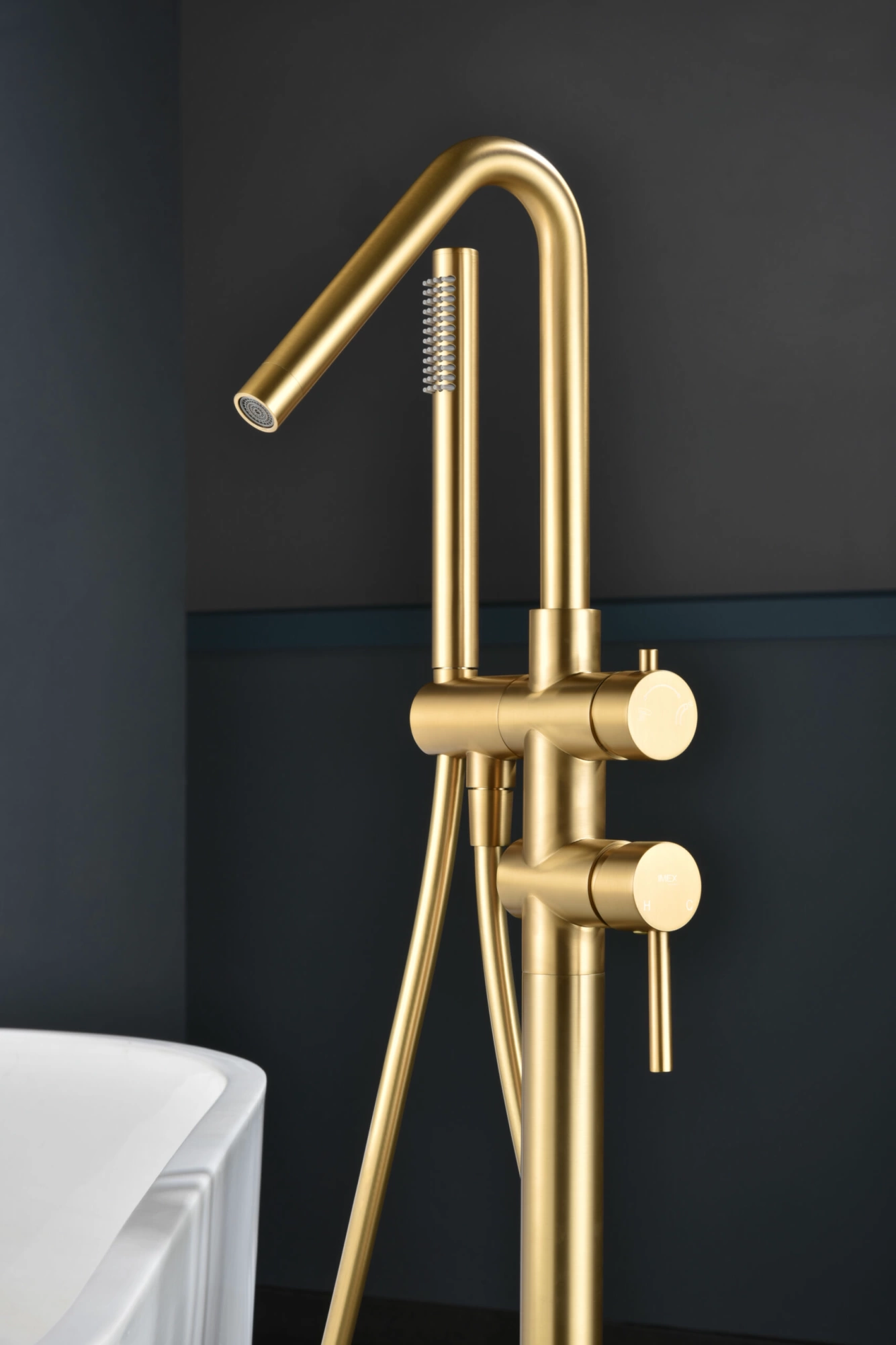 Смеситель для ванны напольный с внутренней частью imex corcega bbeco1/oc brushed gold pvd